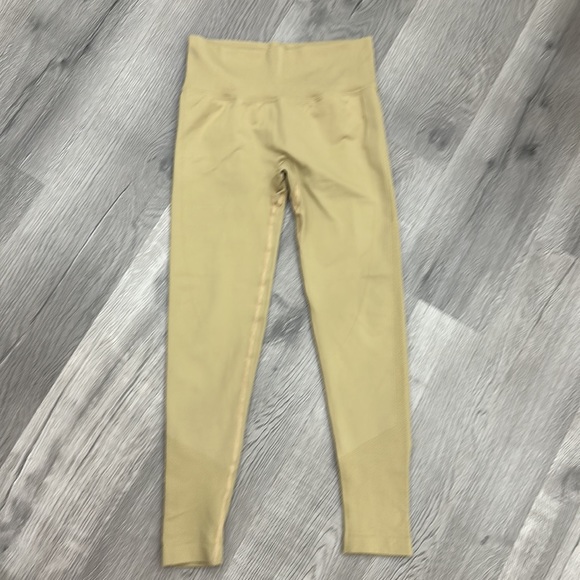 Women’s M scrunch bum leggings - Picture 2 of 6